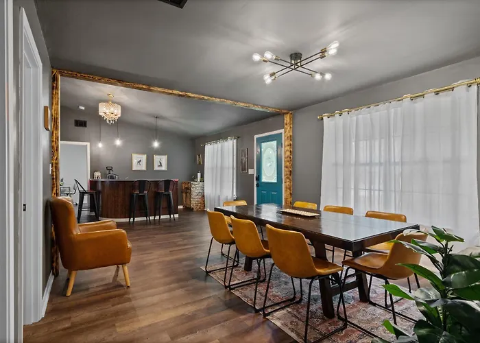 Oakside Retreat 35 Guests-6 Units Unique