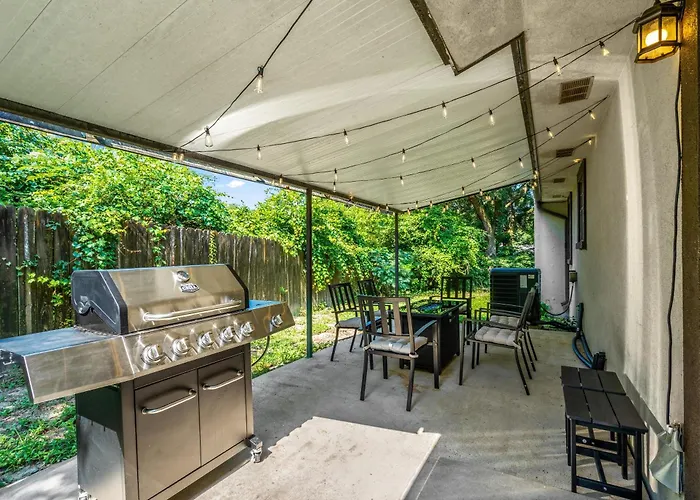 Oakside Retreat 35 Guests-6 Units Unique * Pensacola