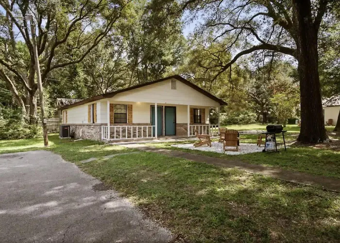 Oakside Retreat 35 Guests-6 Units Unique * Pensacola