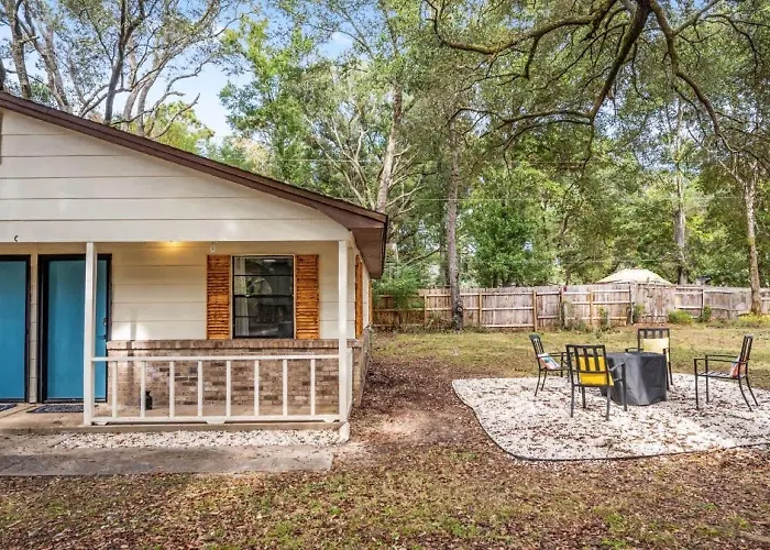 Oakside Retreat 35 Guests-6 Units Unique Holiday home Pensacola