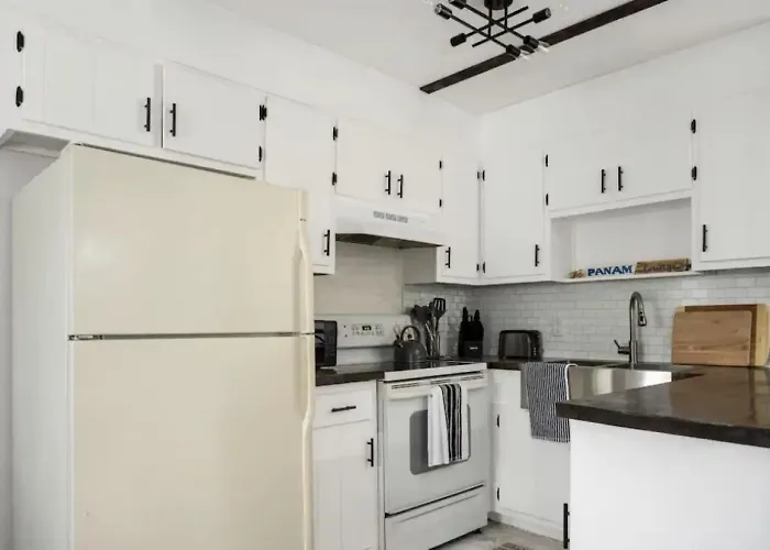 Oakside Retreat 35 Guests-6 Units Unique